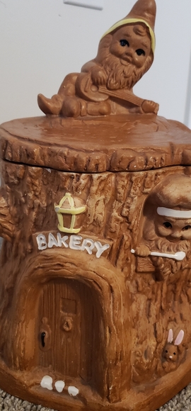 Twin Winton Keebler Elf Bakery Cookie Jar - Picture 4 of 4